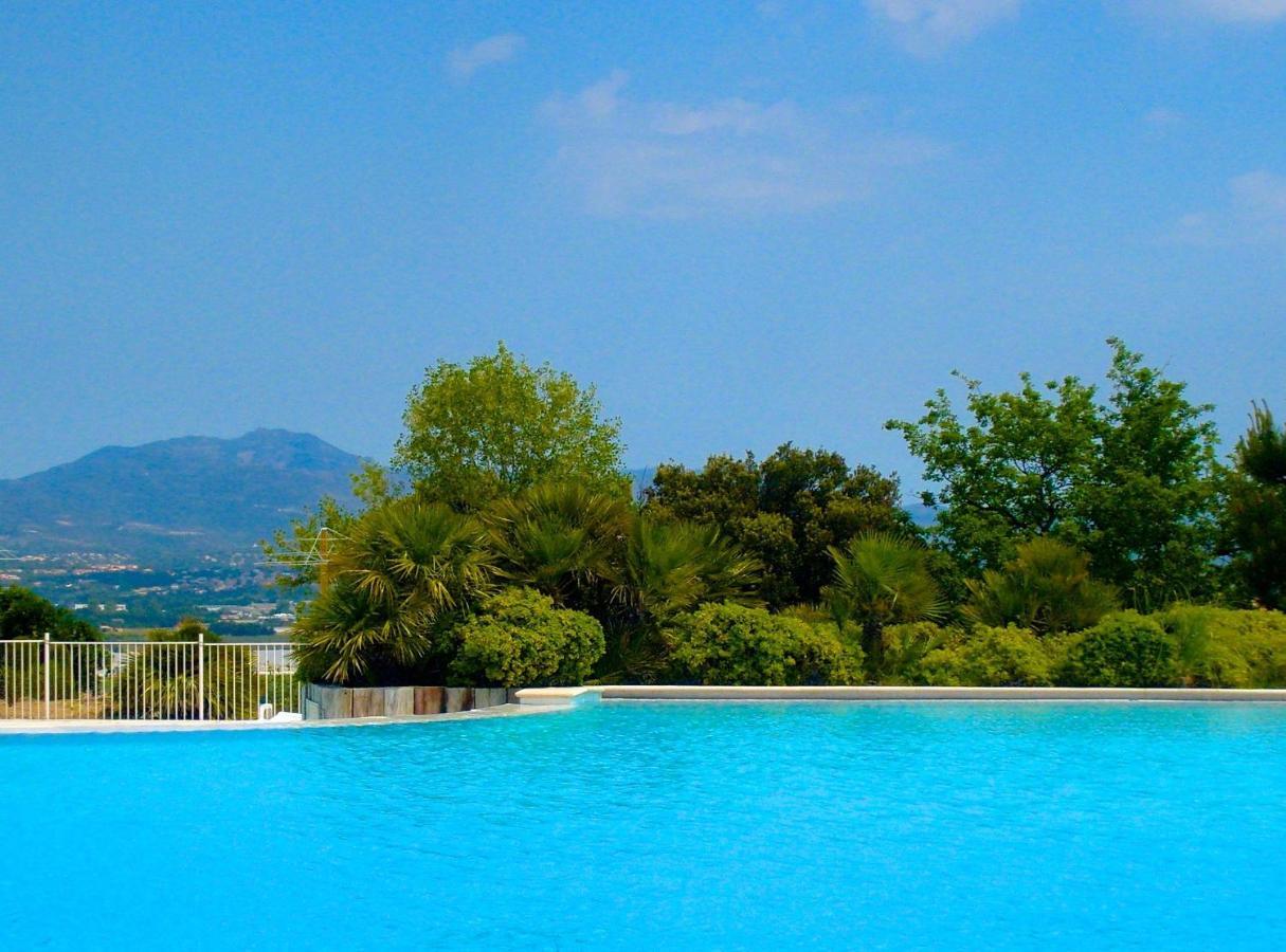 Studio Apartment - Domaine Du Golf Resort Roquebrune-sur-Argens Exterior photo